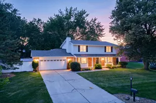 7610 Heritage Rd, Eden Prairie, MN 55346 - Photo 1