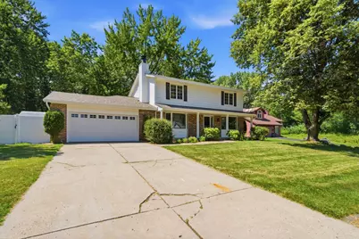 7610 Heritage Road, Eden Prairie, MN 55346 - Photo 3