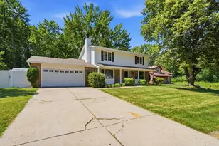 7610 Heritage Rd, Eden Prairie, MN 55346 - Photo 3