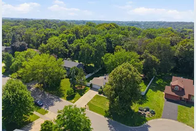 7610 Heritage Road, Eden Prairie, MN 55346 - Photo 81
