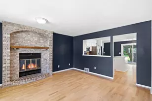 7610 Heritage Rd, Eden Prairie, MN 55346 - Photo 11