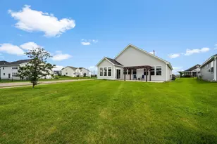 8388 Yearling Dr, Woodbury, MN 55129 - Photo 21