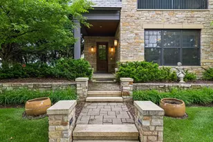 2224 Portico Grn, Wayzata, MN 55391 - Photo 9