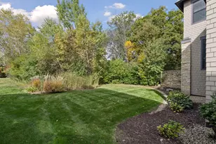 2224 Portico Grn, Wayzata, MN 55391 - Photo 7