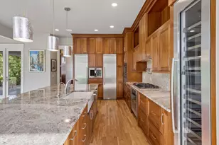 2224 Portico Grn, Wayzata, MN 55391 - Photo 13