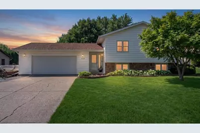 225 20th Street NW, Owatonna, MN 55060 - Photo 1