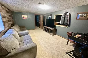 702 Champagne Ave SW, Red Lake Falls, MN 56750 - Photo 11