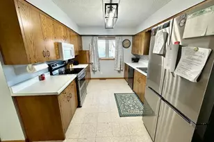 702 Champagne Ave SW, Red Lake Falls, MN 56750 - Photo 23