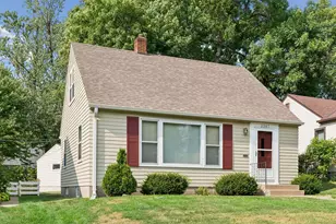 2245 Highland Pkwy, Saint Paul, MN 55116 - Photo 1