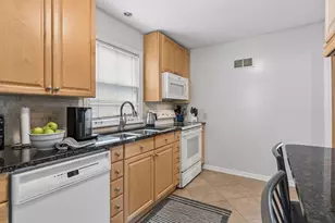 2245 Highland Pkwy, Saint Paul, MN 55116 - Photo 7