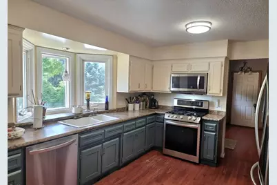 3917 Edgewood Road NE, Circle Pines, MN 55014 - Photo 3