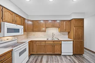 717 Green Ave SE, Watertown, MN 55388 - Photo 5