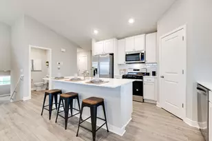 17468 Dulles Ln, Lakeville, MN 55044 - Photo 5