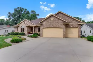 3205 Woodbridge St, Shoreview, MN 55126 - Photo 5