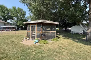 408 Clearview Ct, Moorhead, MN 56560 - Photo 7