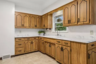 1634 Victoria Street N, Saint Paul, MN 55117 - Photo 13