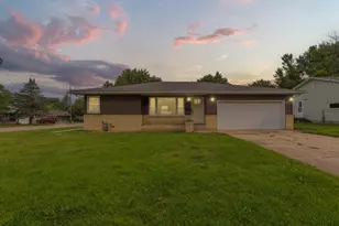 504 Havana Rd, Owatonna, MN 55060 - Photo 1