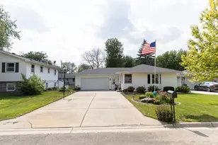 1412 Penn Ave, Albert Lea, MN 56007 - Photo 1