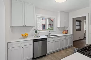3807 Hubbard Ave N, Robbinsdale, MN 55422 - Photo 3