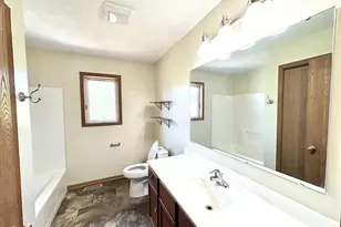 214 Athens Ave, Marshall, MN 56258 - Photo 5