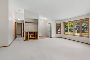 2558 Sumac Cir, White Bear Lake, MN 55110 - Photo 9