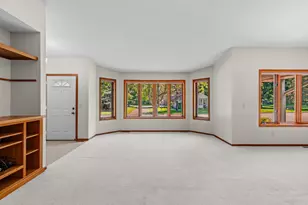 2558 Sumac Cir, White Bear Lake, MN 55110 - Photo 7