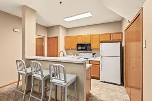 8399 Kimball Dr, Eden Prairie, MN 55347 - Photo 11