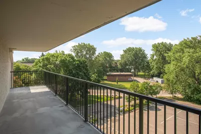 10521 Cedar Lake Road #519, Minnetonka, MN 55305 - Photo 33