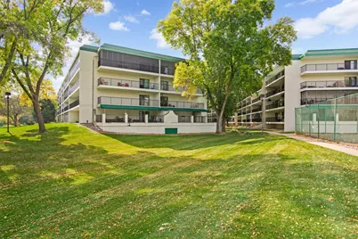 10521 Cedar Lake Road #519, Minnetonka, MN 55305 - Photo 43