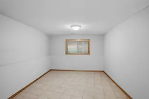 8182 Lori Ln, Woodbury, MN 55125 - Photo 25