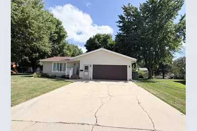 1523 Eckerson Drive, Worthington, MN 56187 - Photo 3