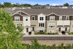 2217 Gateway Curv, North Saint Paul, MN 55109 - Photo 25