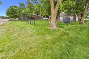 403 Fifth Ave SE, Melrose, MN 56352 - Photo 41