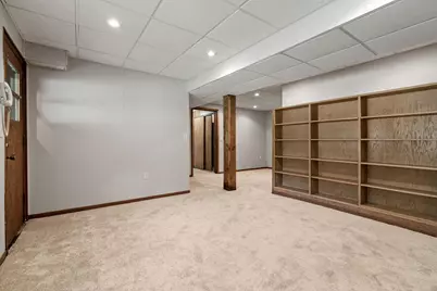 810 Oakwood Drive, New Brighton, MN 55112 - Photo 33