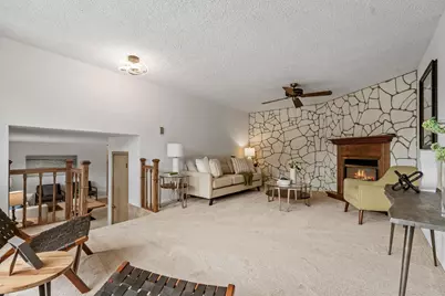 810 Oakwood Drive, New Brighton, MN 55112 - Photo 9