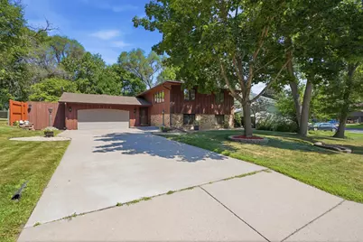 7119 Willow Lane, Brooklyn Center, MN 55430 - Photo 31