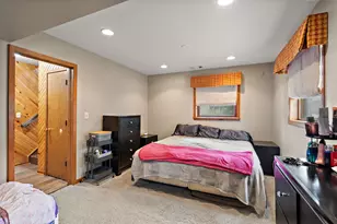 1006 Van Buren St S, Shakopee, MN 55379 - Photo 29