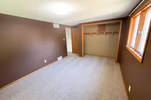 816 S Broadway St, Spring Valley, MN 55975 - Photo 11