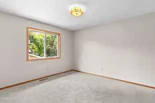 3231 Meadow Brook Ct, Vadnais Heights, MN 55127 - Photo 15