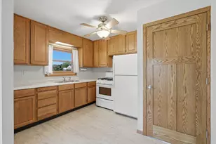 124 W 6th St, New Richmond, WI 54017 - Photo 3