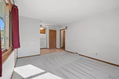 124 W 6th Street, New Richmond, WI 54017 - Photo 5