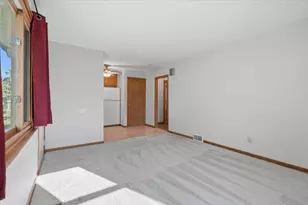 124 W 6th St, New Richmond, WI 54017 - Photo 5