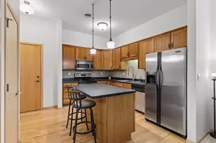 270 4th St E, Saint Paul, MN 55101 - Photo 5