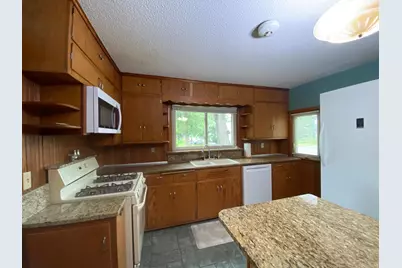 11381 Hubert Lane, Cold Spring, MN 56320 - Photo 9