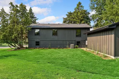 640 Grospoint Lane N, Oakdale, MN 55128 - Photo 35