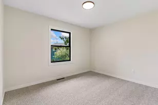640 Grospoint Ln N, Oakdale, MN 55128 - Photo 19