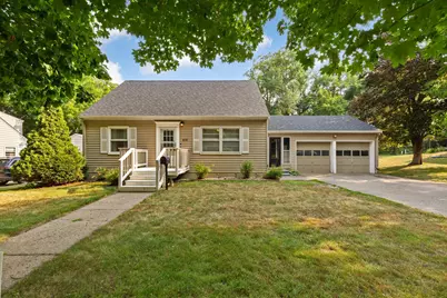 614 Lower Johnson Circle, Saint Peter, MN 56082 - Photo 1