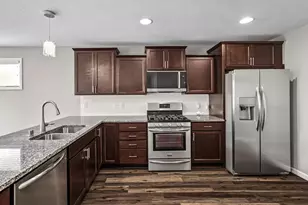 9415 Toledo Ln N, Brooklyn Park, MN 55443 - Photo 3