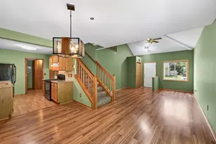 15242 Lesley Ln, Eden Prairie, MN 55346 - Photo 9