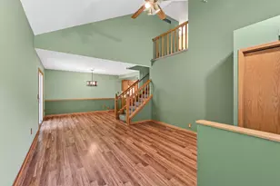 15242 Lesley Ln, Eden Prairie, MN 55346 - Photo 5